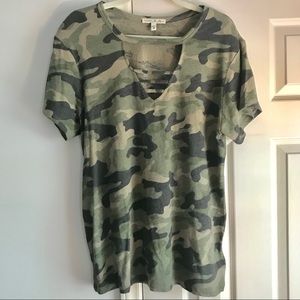 EXPRESS Camo V neck cut out T